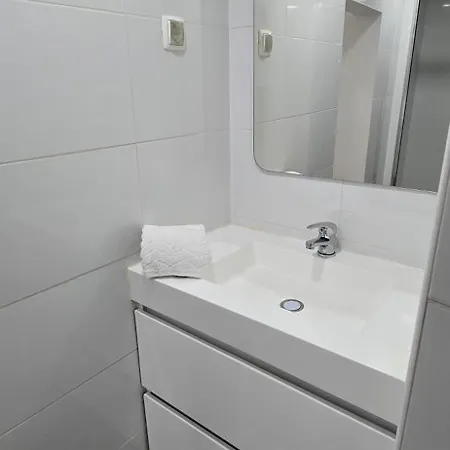 Apolonia River View Apartment